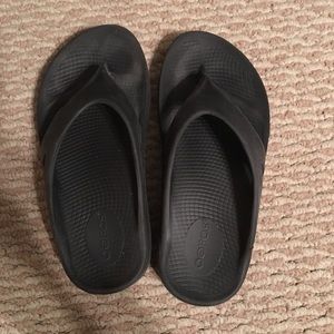 🚫SOLD🚫 OOFOS Flip Flops